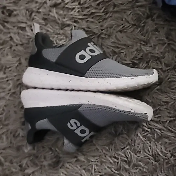 👟Big Kids Aize 5.5 Tennis Shoes👟