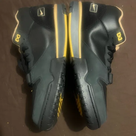 Black and Gold High-Top Athletic Shoes Air Trainer 1 College Football Pack Black