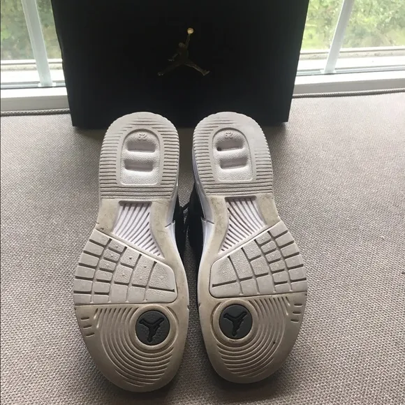 🖤💛🖤💛BLACK JORDAN ACADEMY TENNIS SHOES💛🖤💛🖤