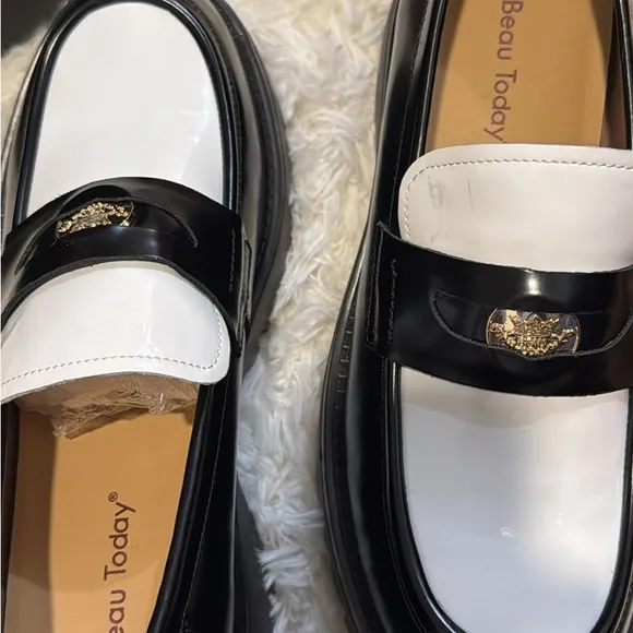 Black Leather Flats with White Accents NEVER WORN