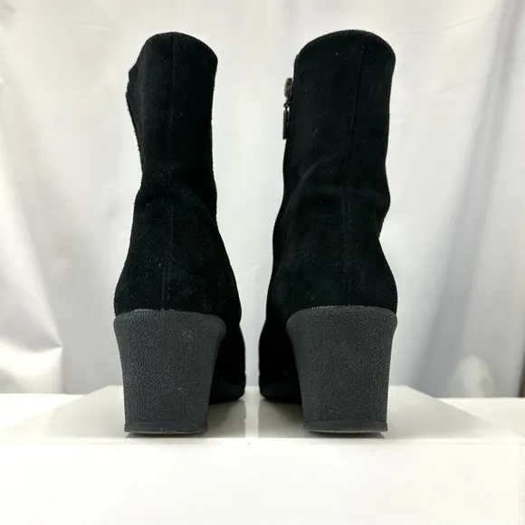 Blondo black suede wedge womens winter zip boot Size 10