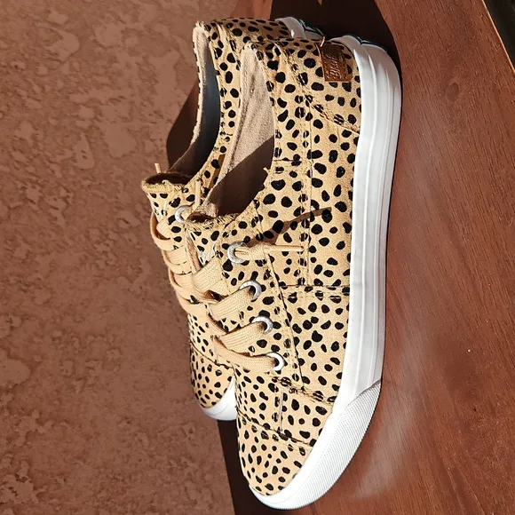 Blowfish Malibu Maxine Cheetah Leopard Print Slip-on Sneakers Tennis Shoes 9