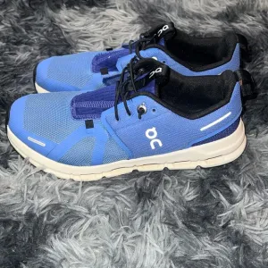 Blue on cloud tennis shoes like new