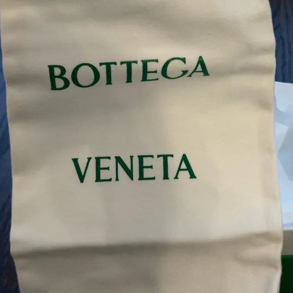 Bottega Venetta white lace up heel