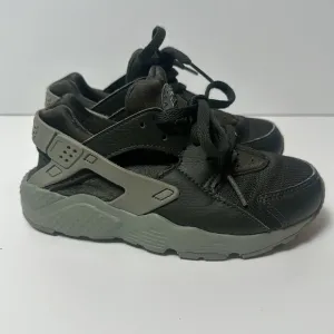 Boys Nike Huarache Lace up tennis shoes dark green size 11.5 Huarache by Nike