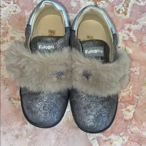 Brand new little girl Falcotto fur shoes size 24