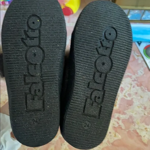 Brand new little girl Falcotto fur shoes size 24