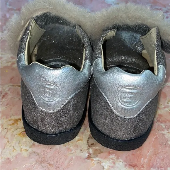 Brand new little girl Falcotto fur shoes size 24