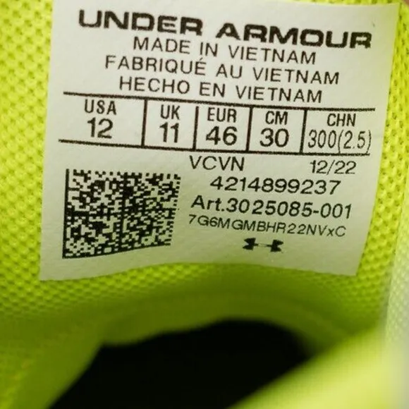 Brand New Under Armour Mens Highlight Hammer MC Mid Football Cleats Men Size 12