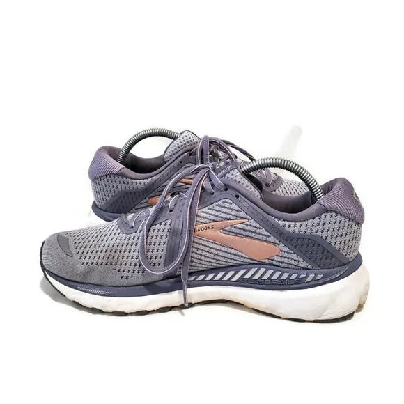 Brooks Adrenaline GTS 20 Running Sneakers Size 10 WIDE Style 1202961D073