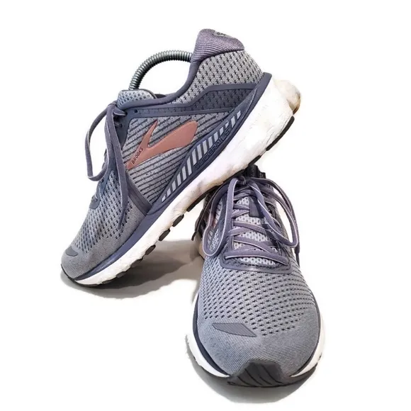 Brooks Adrenaline GTS 20 Running Sneakers Size 10 WIDE Style 1202961D073