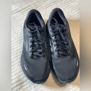 Brooks Black Athletic Running Shoes with Mesh Upper