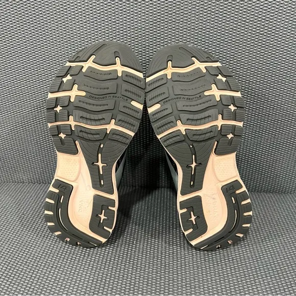 Brooks Ghost 14 Black Pearl Peach Womens Athletic Road Running Sneaker Size 6