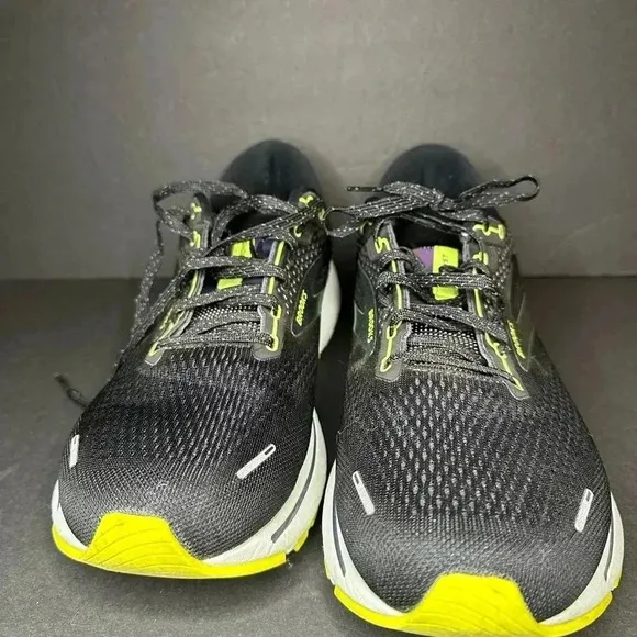 Brooks Ghost 14 Men’s Size 11 Neutral Road Running Shoes Nightlife Black Yellow.