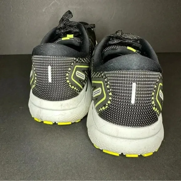 Brooks Ghost 14 Men’s Size 11 Neutral Road Running Shoes Nightlife Black Yellow.