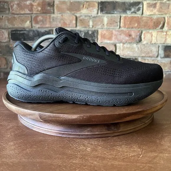 Brooks Ghost MAX Women's 11.5 Men's 10 Triple Black Road Running Sneakers Shoes