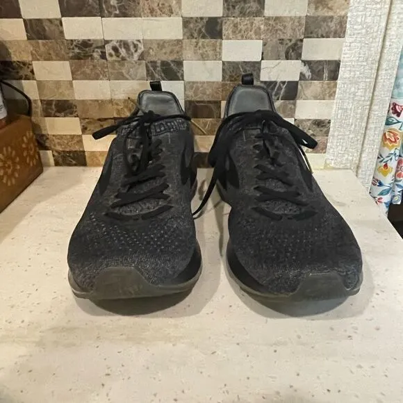 Brooks Tennis Shoes