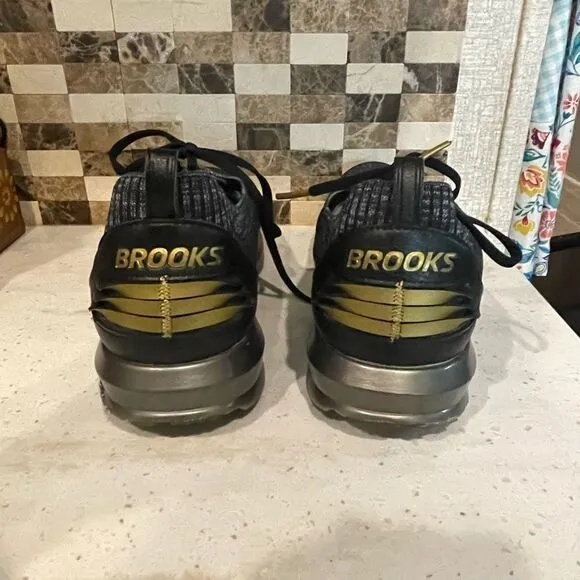 Brooks Tennis Shoes