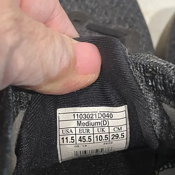 Brooks Tennis Shoes