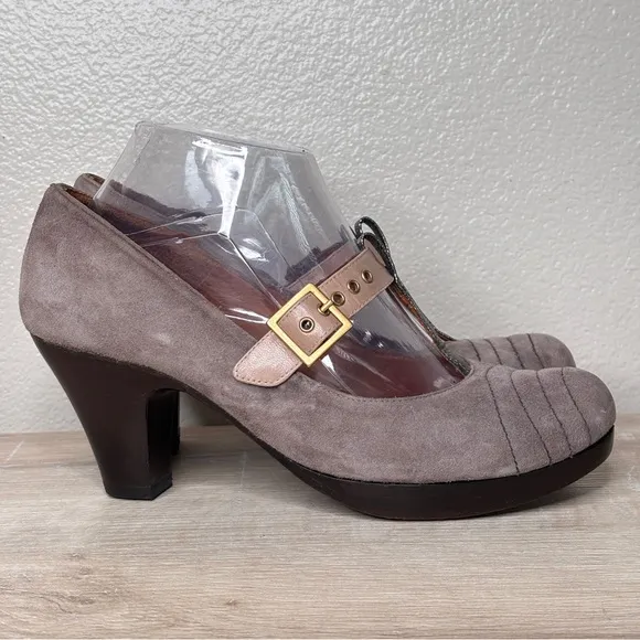 Chie Mihara Konan Gray‎ Suede Pumps Size 38.5, US 8.5