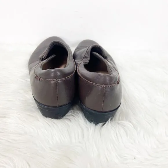 Clarks Collection 9.5 M Womens Brown Leather Ribbed Slip-on Comfort Shoes