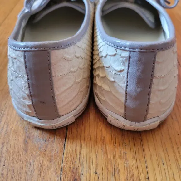 Cole Haan Snake Print Lace Up Sneakers 9B Flats Comfort Shoes