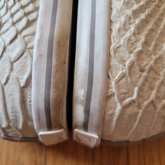 Cole Haan Snake Print Lace Up Sneakers 9B Flats Comfort Shoes