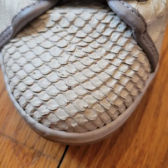 Cole Haan Snake Print Lace Up Sneakers 9B Flats Comfort Shoes