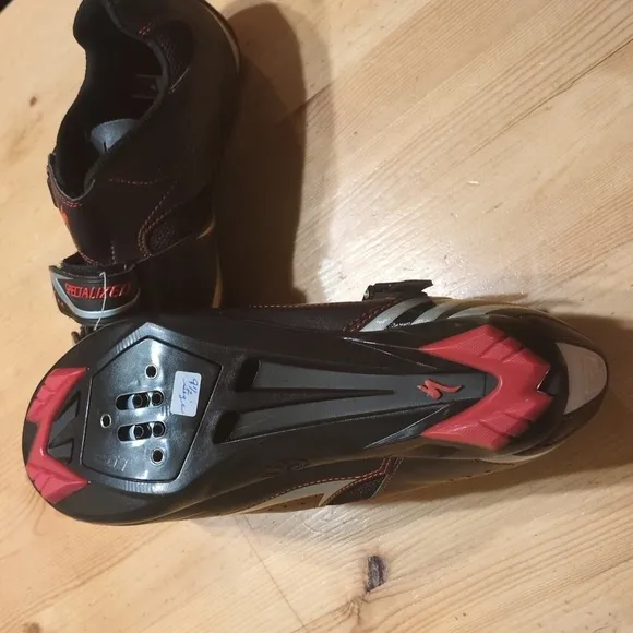Conquer the Trails with Specialized Comp MTB Cycling Shoes- Enhanced Performance