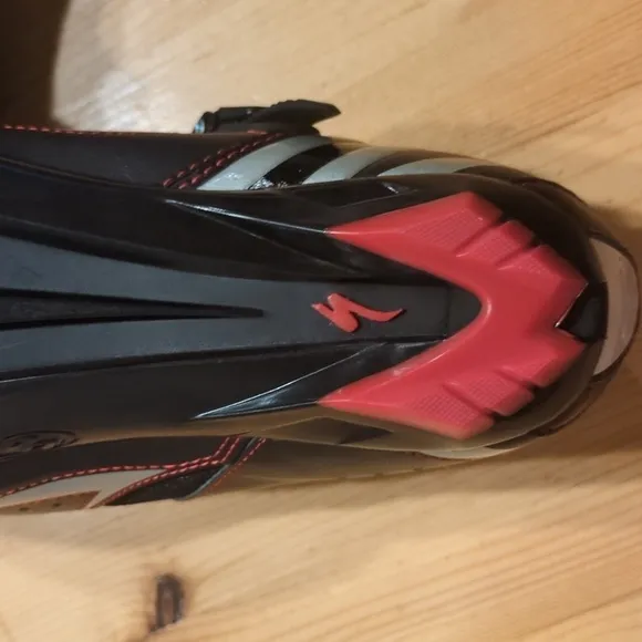Conquer the Trails with Specialized Comp MTB Cycling Shoes- Enhanced Performance