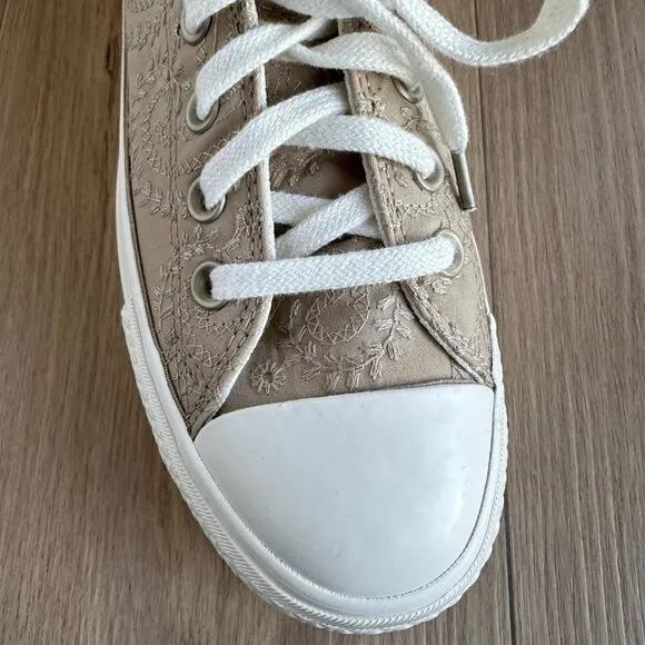 ❤️❤️Converse Chuck Taylor All Star Lift Bow Women Shoes Sz 7 Embroidered A10246C