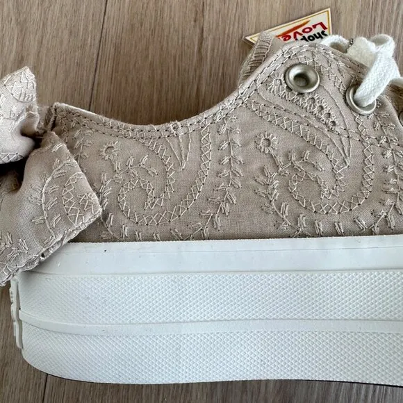 ❤️❤️Converse Chuck Taylor All Star Lift Bow Women Shoes Sz 7 Embroidered A10246C