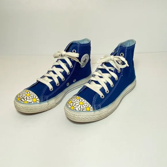 Converse High Top Blue / Daisies Size: M3/W5 Unisex