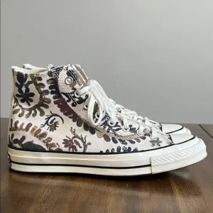 CONVERSE Shoes Women's 10.5 Floral Fall Chuck Taylor All Star High Tops 572545C