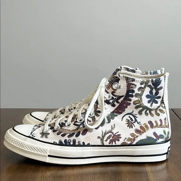 CONVERSE Shoes Women's 10.5 Floral Fall Chuck Taylor All Star High Tops 572545C