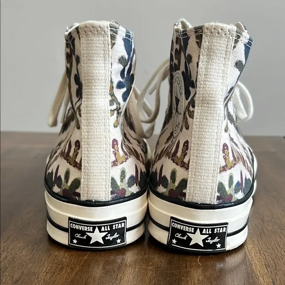 CONVERSE Shoes Women's 10.5 Floral Fall Chuck Taylor All Star High Tops 572545C