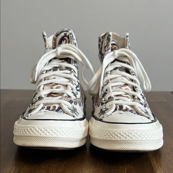 CONVERSE Shoes Women's 10.5 Floral Fall Chuck Taylor All Star High Tops 572545C
