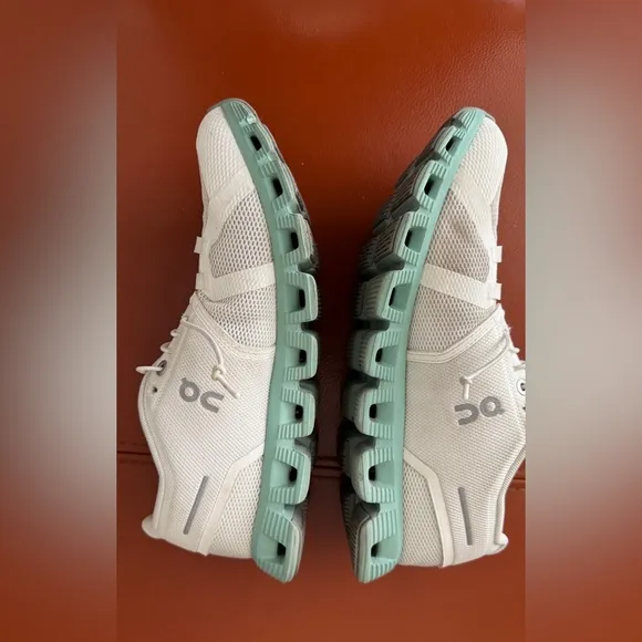 COPY - Cloud 5 on running UNDYED  Swiss Engineering Sneakers