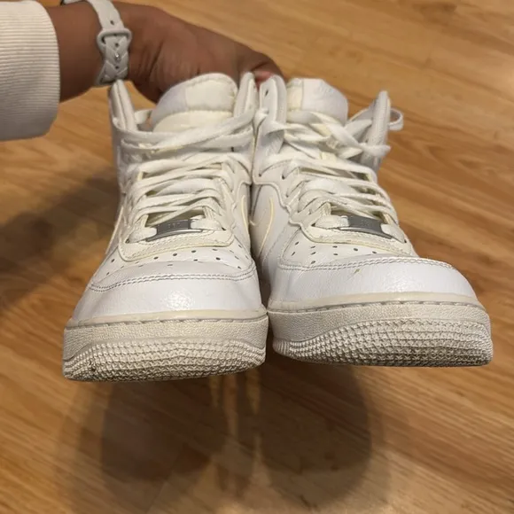 COPY - Nike Hi-AF1 - EUR 41 (Men’s size 8 / Women’s Size 10)
