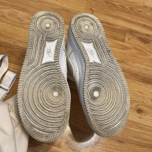 COPY - Nike Hi-AF1 - EUR 41 (Men’s size 8 / Women’s Size 10)