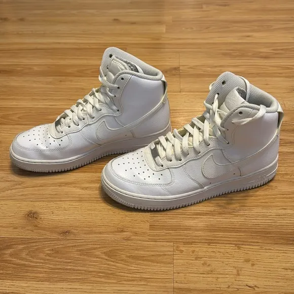 COPY - Nike Hi-AF1 - EUR 41 (Men’s size 8 / Women’s Size 10)