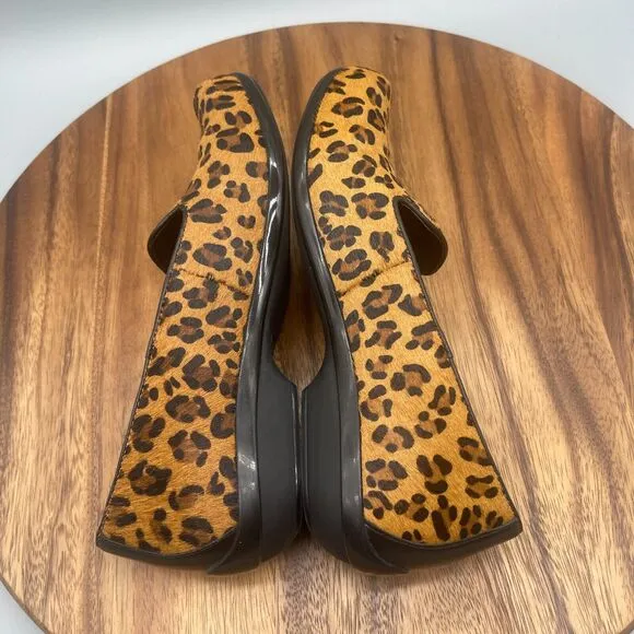 Dansko Olivia Loafers Womens 7.5 / 38 Animal Print Calf Hair Flats Comfort Shoes