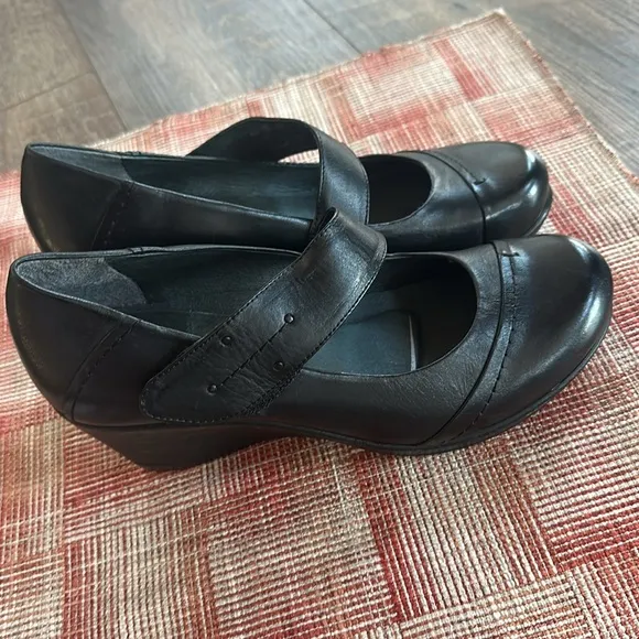 Dansko Women's Black Wedge Shoes