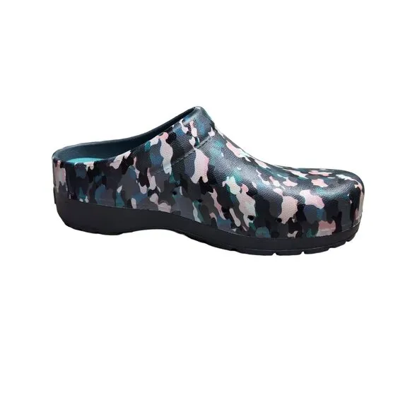 Dansko Womens Size 39 EU 8.5-9 US Kane Molded Camo Clogs 902