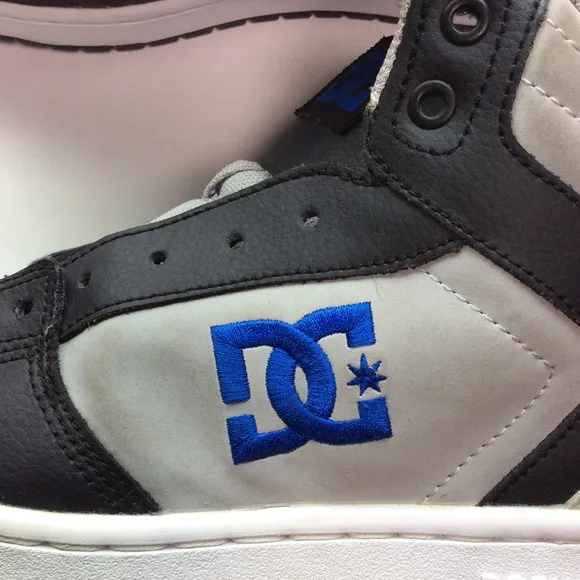 DC Shoes Boys Y2K Gray/Black /Blue Skater Hightop Tennis shoes Sz 7 Boys