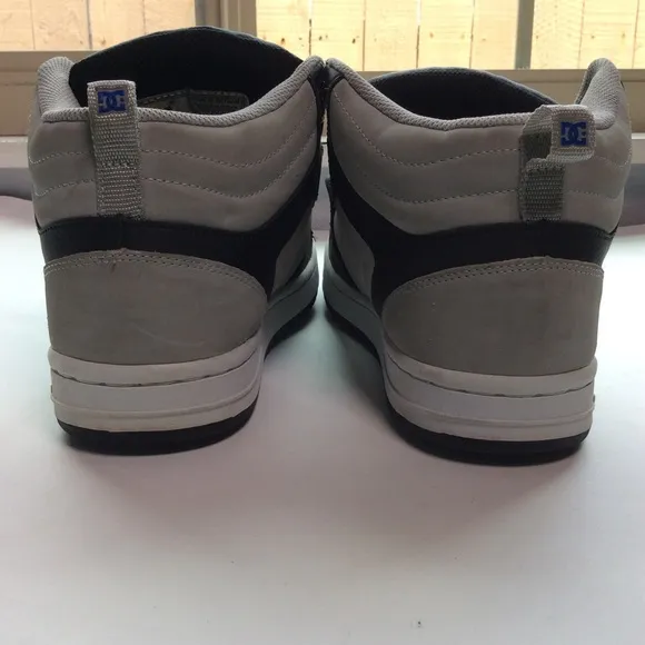 DC Shoes Boys Y2K Gray/Black /Blue Skater Hightop Tennis shoes Sz 7 Boys