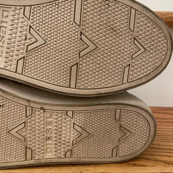 Diesel White and Tan High-Top Tennis Shoes Sneakers