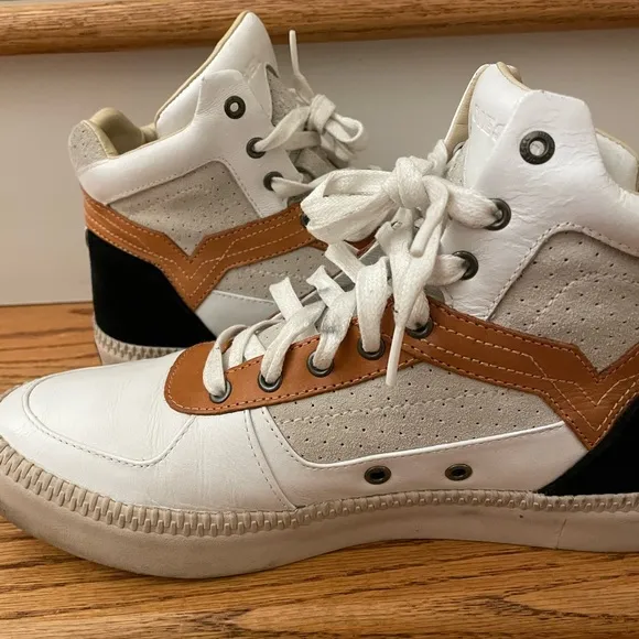 Diesel White and Tan High-Top Tennis Shoes Sneakers