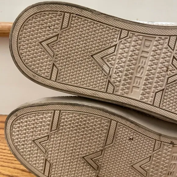 Diesel White and Tan High-Top Tennis Shoes Sneakers