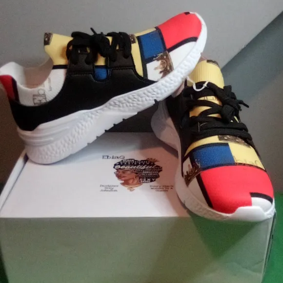 EbiaQ Tennis Shoes